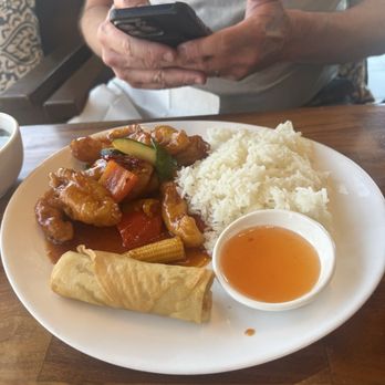 Ming's Cafe - Lunch Generals Tso Chicken** - Sushi Bars Near Me - Carbondale, Colorado Ming's Cafe - Lunch Generals Tso Chicken** - Sushi Bars Near Me - Carbondale, Colorado