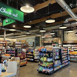 Fresh Fill w/ Juice It Up! - Market interior