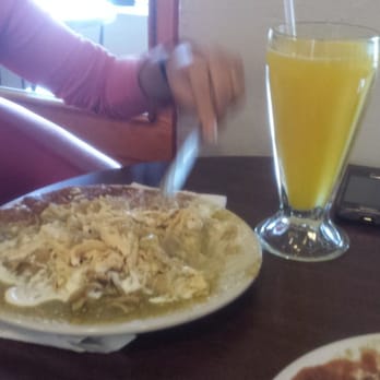 El oro de Cuetzalan - Chilaquilitos verdes para desayunar... - Coffee & Tea Near Me - México, D.F., DIF El oro de Cuetzalan - Chilaquilitos verdes para desayunar... - Coffee & Tea Near Me - México, D.F., DIF