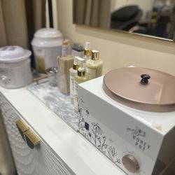 Smooth Theory Orlando - Our space is curated for the upscale client who deserves only the best.