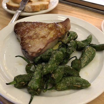 El Vaso de Oro - Grilled tuna steak - Tapas Bars Near Me - Barcelona, B El Vaso de Oro - Grilled tuna steak - Tapas Bars Near Me - Barcelona, B