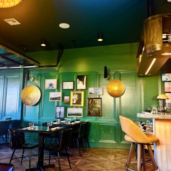 Salt & Pearl - Dining area - Seafood Near Me - Redondo Beach, California Salt & Pearl - Dining area - Seafood Near Me - Redondo Beach, California