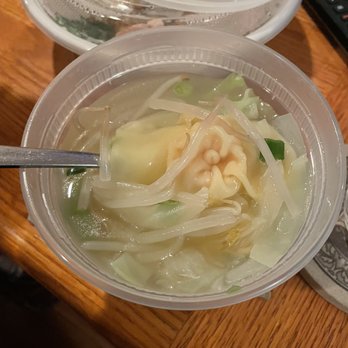 Taan Thai Station - Wonton Soup - Thai Near Me - Ridgewood, New Jersey
