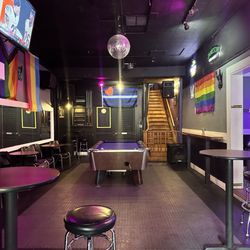 Town House Cocktail Lounge