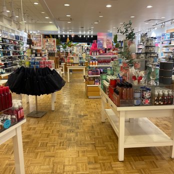 Bath & Body Works - So many products to choose from...could be here all day! - Cosmetics & Beauty Supply Near Me - Paso Robles, California Bath & Body Works - So many products to choose from...could be here all day! - Cosmetics & Beauty Supply Near Me - Paso Robles, California