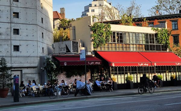 Le Petit Village by null