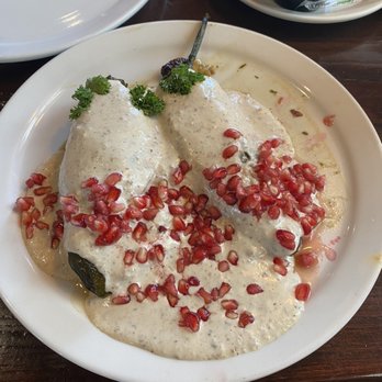 Barrigas - Chiles en nogada de temporada - Mexican Near Me - Ciudad Juárez, CHH