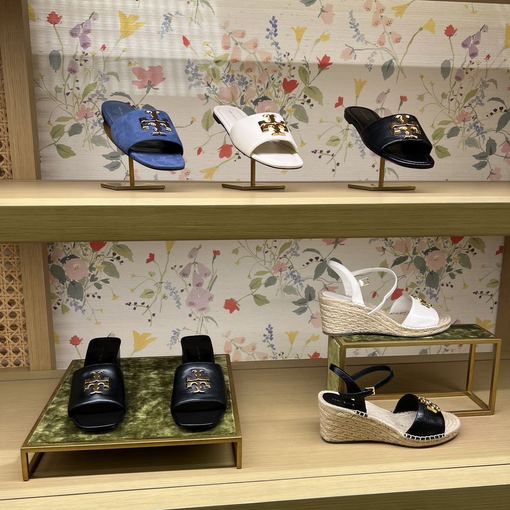Tory Burch - Accessories Near Me - Bethesda, Maryland Tory Burch - Accessories Near Me - Bethesda, Maryland