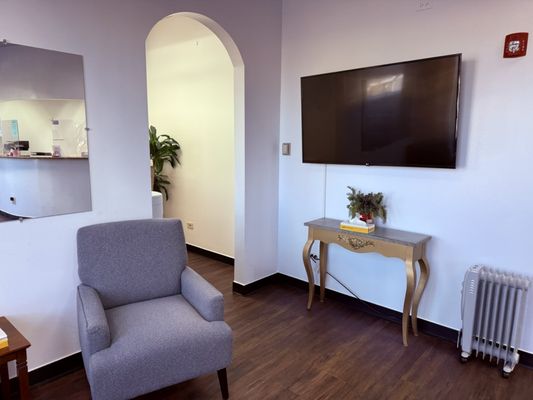 Forever 25 Medical Center - Nesreen Suwan, M.D