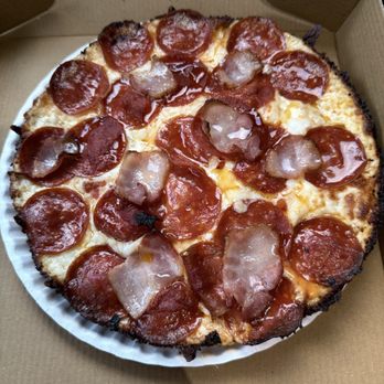 Sarda Cuban Pizza - Pizza de Pepperoni/ Pepperoni Pizza - Pizza Near Me - Louisville, Kentucky Sarda Cuban Pizza - Pizza de Pepperoni/ Pepperoni Pizza - Pizza Near Me - Louisville, Kentucky
