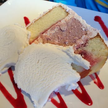 Spin Dessert Cafe Vaughan - Strawberry shortcake cheesecake - Cafes Near Me - Vaughan, Ontario Spin Dessert Cafe Vaughan - Strawberry shortcake cheesecake - Cafes Near Me - Vaughan, Ontario