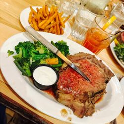 The Fox & Hounds Restaurant & Tavern - Prime rib dinner