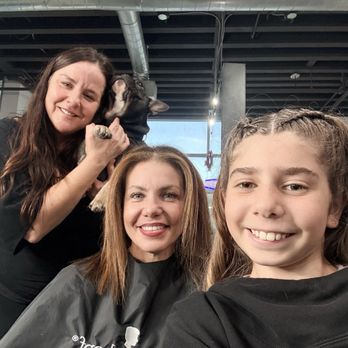 D’luxe Salon Spa Barber - Hair selfie. - Hair Salons Near Me - Lomita, California