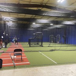 Dingers Baseball - Batting cages