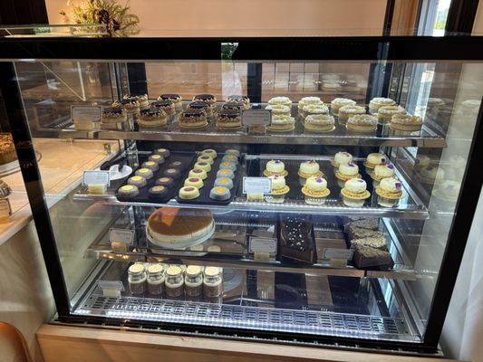 WARDA PATISSERIE by null