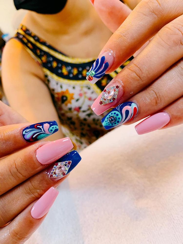 FAMILY NAILS & SPA Updated September 2024 55 Photos 638A N 13th