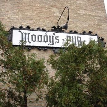 Moody's Pub - Pubs Near Me - Chicago, Illinois