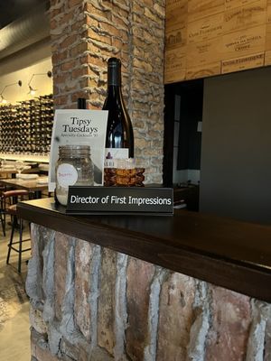 Davanti Enoteca by null