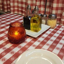 Jimmy D’s Spaghetti Joint - Cutest table setting