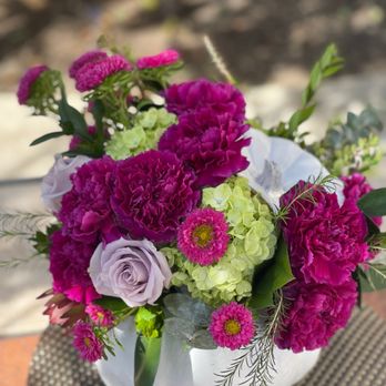 Lady V Flowers - Pumpkin centerpiece - Florists Near Me Lady V Flowers - Pumpkin centerpiece - Florists Near Me