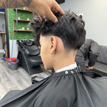 Los socios barber - Blow out - Barbers Near Me - Hudson, Massachusetts Los socios barber - Blow out - Barbers Near Me - Hudson, Massachusetts