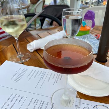 The Beach House - Manhattan - Seafood Near Me - Chatham, Massachusetts