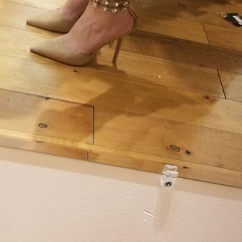 AKIRA - Women's Clothing Near Me - Chicago, Illinois