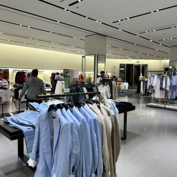 Zara - Women's Clothing Near Me - Chicago, Illinois