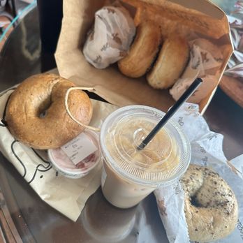 Jeff's Bagel Run - Half dozen bagels: everything, cinnamon raisin, cinnamon sugar and mocha - Bagels Near Me - Downers Grove, Illinois Jeff's Bagel Run - Half dozen bagels: everything, cinnamon raisin, cinnamon sugar and mocha - Bagels Near Me - Downers Grove, Illinois