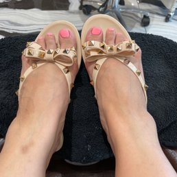 Looking so much better!! Thanks @ blush me nail bar on Via De Ventura Looking so much better!! Thanks @ blush me nail bar on Via De Ventura