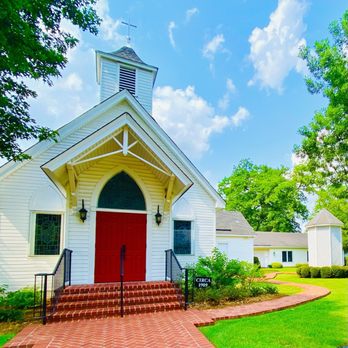 St Stephen's Episcopal Church - The design is so adorable it almost looks like a movie set... - Churches Near Me - Indianola, Mississippi St Stephen's Episcopal Church - The design is so adorable it almost looks like a movie set... - Churches Near Me - Indianola, Mississippi