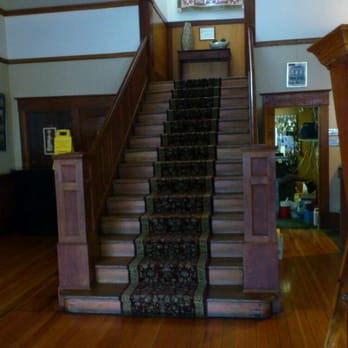 Royal Hotel - Hotels Near Me - Chilliwack, British Columbia