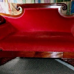 Twin Oaks Antiques - Period mahogany loveseat, carved dolphins with paw feet, reeded front, circa 1810-1820, beautiful condition.