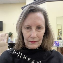 Studio MG Salon - Before shot at station of Sandi