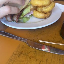 Club sandwich with onion rings Club sandwich with onion rings