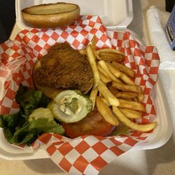 Wrigley's Chicago Bar & Grill - Chicken sandwich