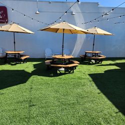 Munchies Food Club - Patio