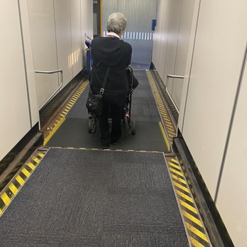 United Airlines - Incorrectly rolling a wheelchair. - Airlines Near Me - Newark, New Jersey United Airlines - Incorrectly rolling a wheelchair. - Airlines Near Me - Newark, New Jersey