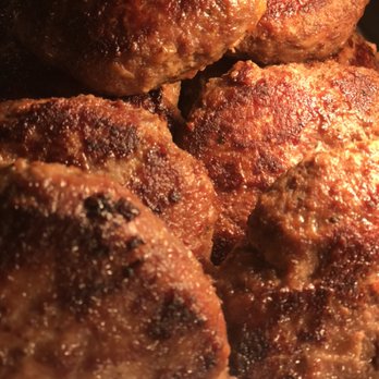 Fleischerei Kluckow - Frisch gebratene Frikadellen aus eigener Herstellung. - Meat Shops Near Me - Hamburg, HH
