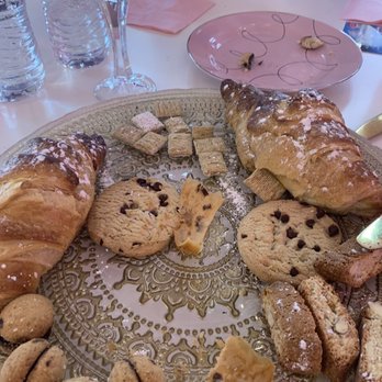 Mrs Coco - I'm pretty sure that cereal at the top and all except the croissants were not "fresh out of the oven", that took 2.5 hours to receive btw. - Cafes Near Me - Henderson, Nevada