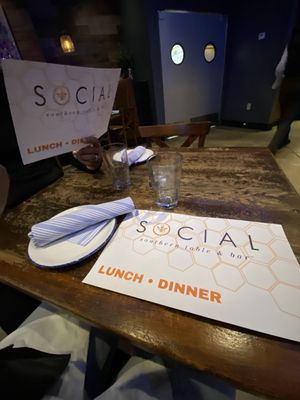 Social Southern Table & Bar by null