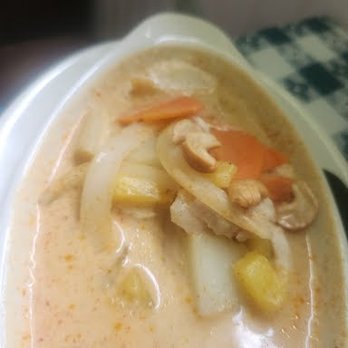 InfiniThai - Massamam (Mushroom) Curry w/ choice of meat (Chicken)...pineapple/carrot/cashew/onion - Thai Near Me - Parsons, Tennessee