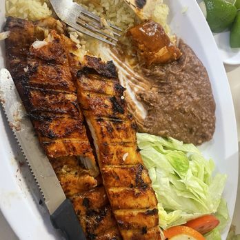 Mariscos Martin - Filet de pescado Zarandiado - Mexican Near Me - La Puente, California