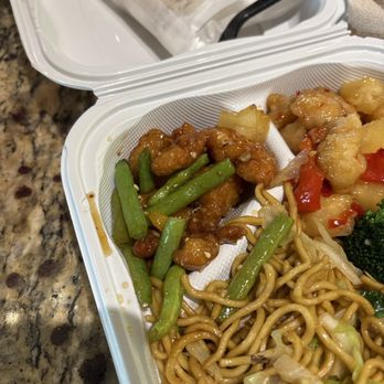 Panda Express - Embarrassing portion size - Chinese Near Me - Lebec, California