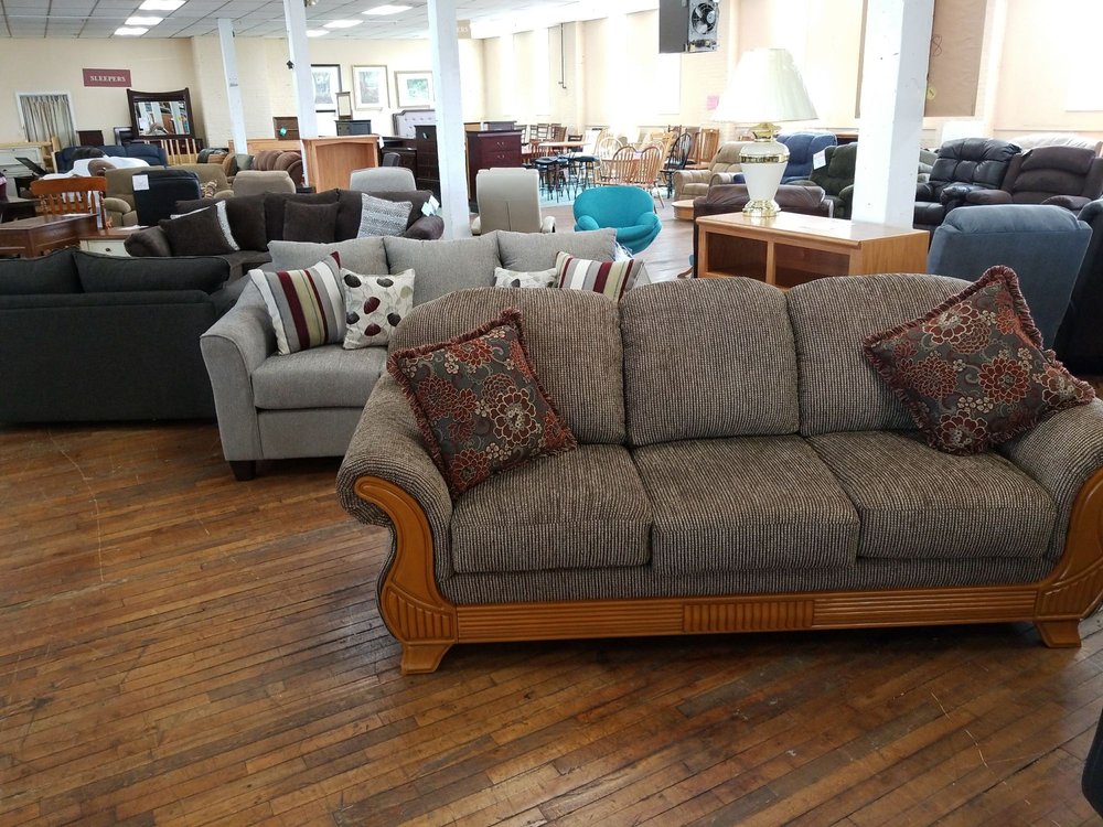 CURREN FAMILY FURNITURE Updated August 2024 220 N York St