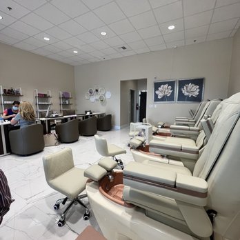 Amethyst Nail Lounge - Nail Salons Near Me - Roseville, California
