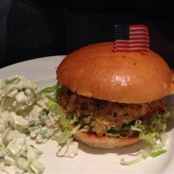 Ford's Fish Shack - Ashburn - Crab cake - Seafood Near Me - Ashburn, Virginia