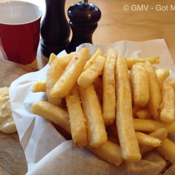 Devon Cafe - Chips with chilli aioli $6.00. Super crunchy and moreish!~~ Perfect starter - Restaurants Near Me - Surry Hills, NSW