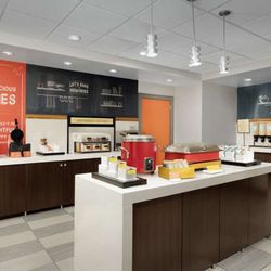 Hampton Inn & Suites Orlando-North/Altamonte Springs - Breakfast Area