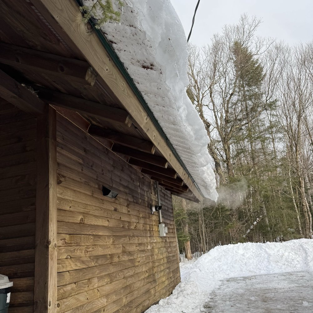 Tall Timber Lodge & Cabins - Dangerous overhang - Hotels Near Me - Pittsburg, New Hampshire Tall Timber Lodge & Cabins - Dangerous overhang - Hotels Near Me - Pittsburg, New Hampshire